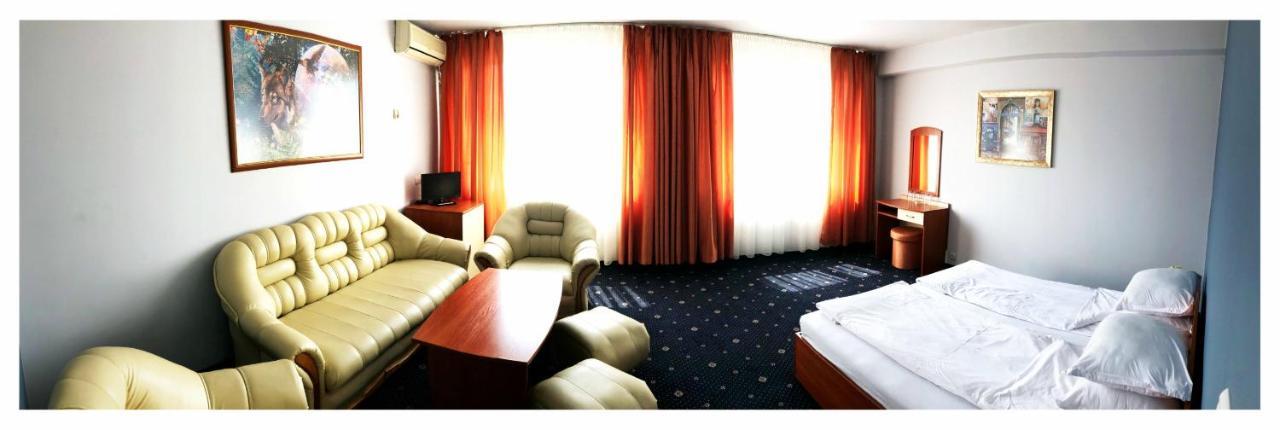 Hotel Rahovets Gorna Oryakhovitsa Luaran gambar